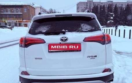 Toyota RAV4, 2016 год, 2 130 000 рублей, 6 фотография