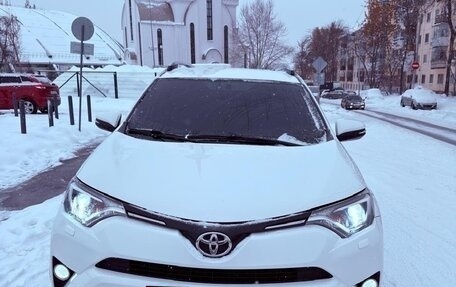 Toyota RAV4, 2016 год, 2 130 000 рублей, 4 фотография