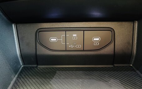 KIA Sportage IV рестайлинг, 2025 год, 17 фотография