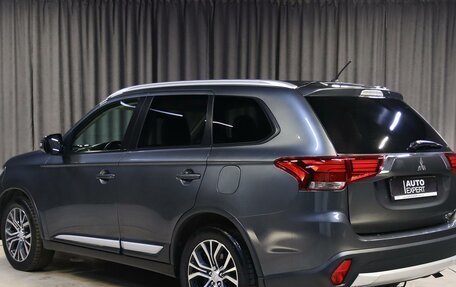 Mitsubishi Outlander III рестайлинг 3, 2017 год, 2 149 000 рублей, 4 фотография
