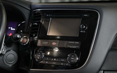 Mitsubishi Outlander III рестайлинг 3, 2017 год, 2 149 000 рублей, 12 фотография