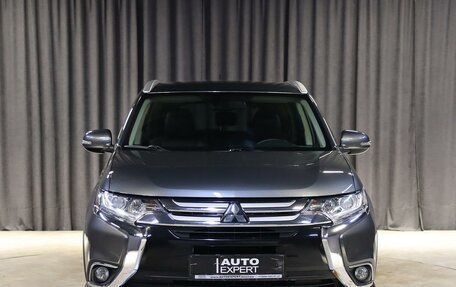 Mitsubishi Outlander III рестайлинг 3, 2017 год, 2 149 000 рублей, 13 фотография