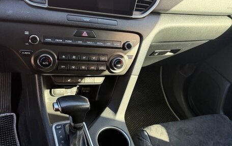 KIA Sportage IV рестайлинг, 2018 год, 2 400 000 рублей, 9 фотография