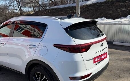 KIA Sportage IV рестайлинг, 2018 год, 2 400 000 рублей, 4 фотография