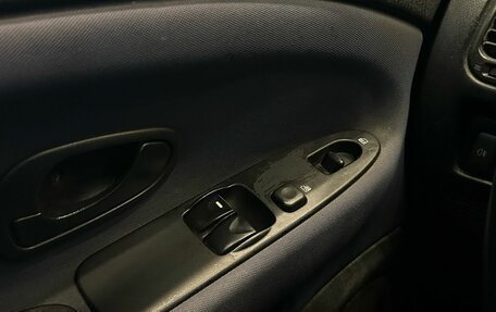 Mitsubishi Carisma I, 2003 год, 250 000 рублей, 16 фотография