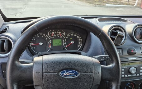 Ford Fiesta, 2006 год, 377 000 рублей, 11 фотография