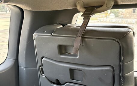 Toyota Land Cruiser Prado 120 рестайлинг, 2004 год, 1 700 000 рублей, 16 фотография