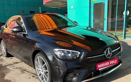 Mercedes-Benz E-Класс, 2021 год, 4 600 000 рублей, 2 фотография