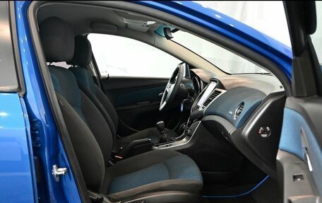 Chevrolet Cruze II, 2011 год, 740 000 рублей, 9 фотография