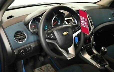 Chevrolet Cruze II, 2011 год, 740 000 рублей, 10 фотография