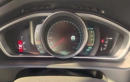 Volvo V40 Cross Country I, 2013 год, 1 450 000 рублей, 18 фотография