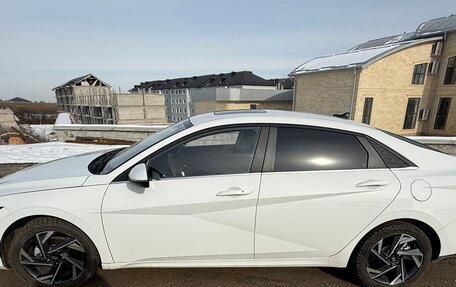 Hyundai Elantra, 2024 год, 2 290 000 рублей, 2 фотография