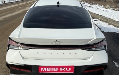 Hyundai Elantra, 2024 год, 2 290 000 рублей, 9 фотография