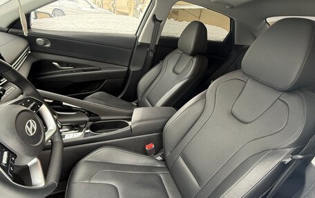 Hyundai Elantra, 2024 год, 2 290 000 рублей, 14 фотография