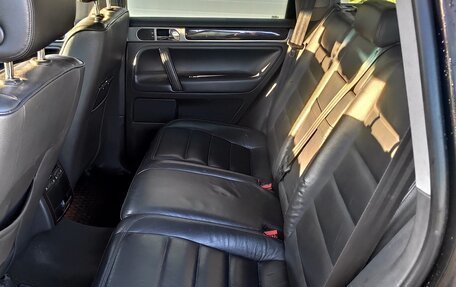 Volkswagen Touareg III, 2004 год, 620 000 рублей, 9 фотография