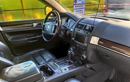 Volkswagen Touareg III, 2004 год, 620 000 рублей, 13 фотография