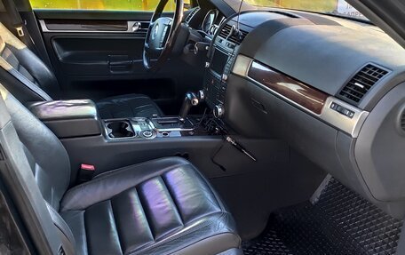 Volkswagen Touareg III, 2004 год, 620 000 рублей, 12 фотография