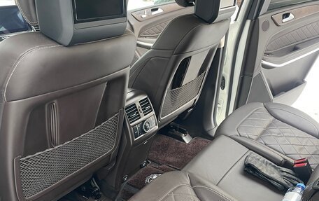 Mercedes-Benz GLS, 2016 год, 3 500 000 рублей, 14 фотография