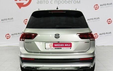 Volkswagen Tiguan II, 2019 год, 2 590 000 рублей, 6 фотография