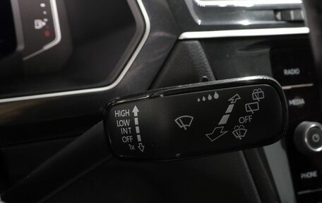 Volkswagen Tiguan II, 2019 год, 2 590 000 рублей, 20 фотография