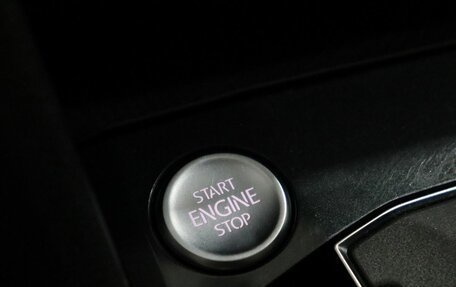 Volkswagen Tiguan II, 2019 год, 2 590 000 рублей, 21 фотография