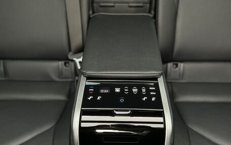 Toyota Camry, 2023 год, 3 590 000 рублей, 14 фотография