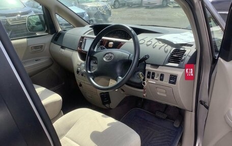 Toyota Noah III, 2002 год, 1 150 000 рублей, 10 фотография