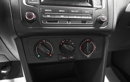 Volkswagen Polo VI (EU Market), 2015 год, 945 000 рублей, 16 фотография