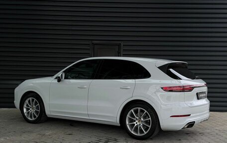 Porsche Cayenne III, 2022 год, 8 900 000 рублей, 3 фотография