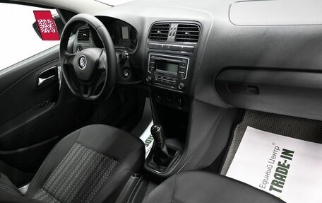 Volkswagen Polo VI (EU Market), 2015 год, 945 000 рублей, 14 фотография