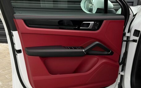 Porsche Cayenne III, 2022 год, 8 900 000 рублей, 10 фотография