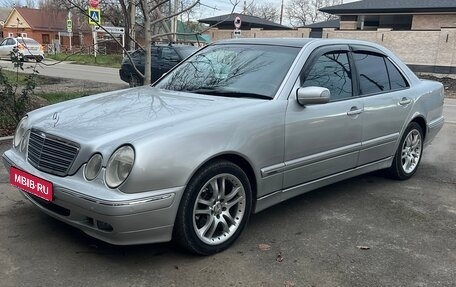 Mercedes-Benz E-Класс, 2002 год, 780 000 рублей, 1 фотография