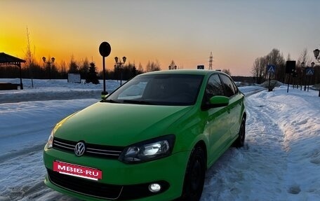 Volkswagen Polo VI (EU Market), 2013 год, 650 000 рублей, 2 фотография