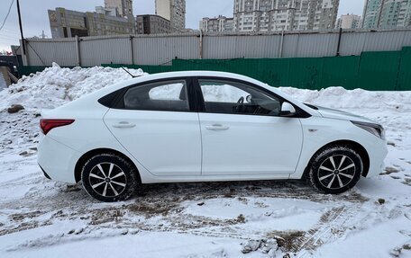 Hyundai Solaris II рестайлинг, 2019 год, 1 435 000 рублей, 5 фотография