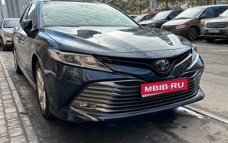 Toyota Camry, 2019 год, 2 650 000 рублей, 2 фотография