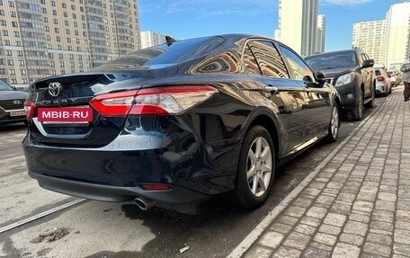 Toyota Camry, 2019 год, 2 650 000 рублей, 5 фотография