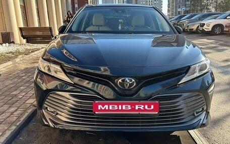 Toyota Camry, 2019 год, 2 650 000 рублей, 3 фотография