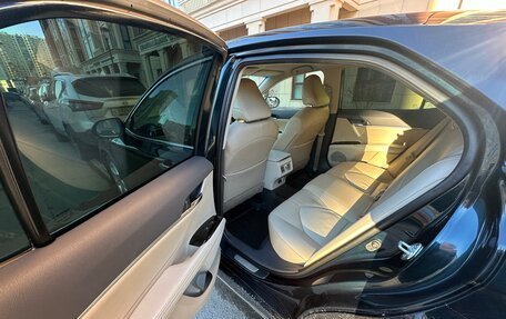 Toyota Camry, 2019 год, 2 650 000 рублей, 14 фотография
