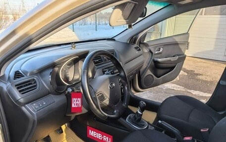 KIA Rio III рестайлинг, 2015 год, 850 000 рублей, 13 фотография