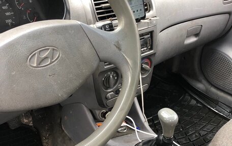 Hyundai Accent II, 2005 год, 220 000 рублей, 6 фотография