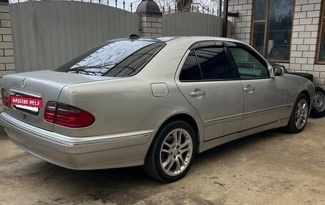 Mercedes-Benz E-Класс, 2002 год, 780 000 рублей, 4 фотография