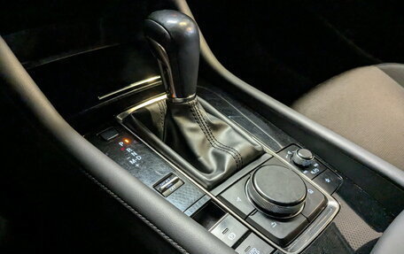 Mazda 3, 2019 год, 2 100 000 рублей, 18 фотография