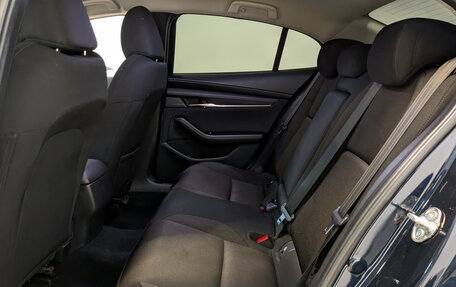 Mazda 3, 2019 год, 2 100 000 рублей, 21 фотография