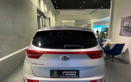 KIA Sportage IV рестайлинг, 2018 год, 2 350 000 рублей, 6 фотография