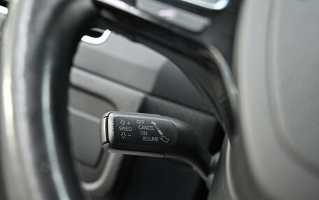 Volkswagen Touareg III, 2013 год, 1 925 000 рублей, 14 фотография