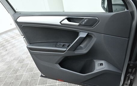 Volkswagen Tiguan II, 2017 год, 2 005 000 рублей, 12 фотография