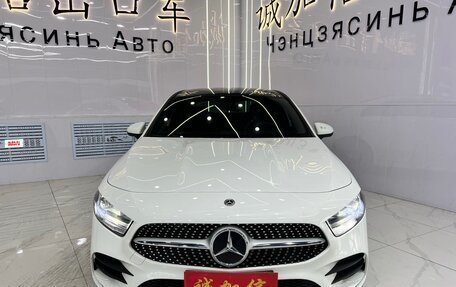 Mercedes-Benz A-Класс, 2022 год, 2 300 000 рублей, 2 фотография