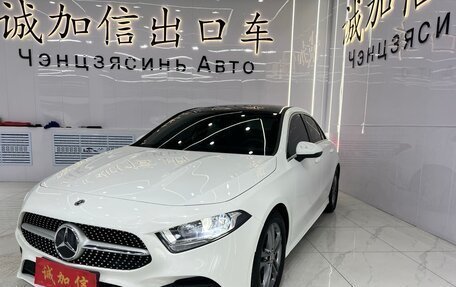 Mercedes-Benz A-Класс, 2022 год, 2 300 000 рублей, 3 фотография