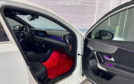 Mercedes-Benz A-Класс, 2022 год, 2 300 000 рублей, 5 фотография