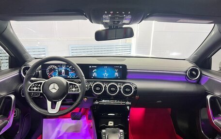 Mercedes-Benz A-Класс, 2022 год, 2 300 000 рублей, 17 фотография